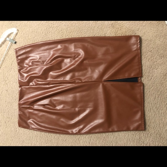 Brown pleather skirt from SHEIN, 4XL - Picture 3 of 4